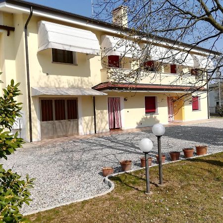 ホテル Borgo Barucchella Sant'Andra エクステリア 写真