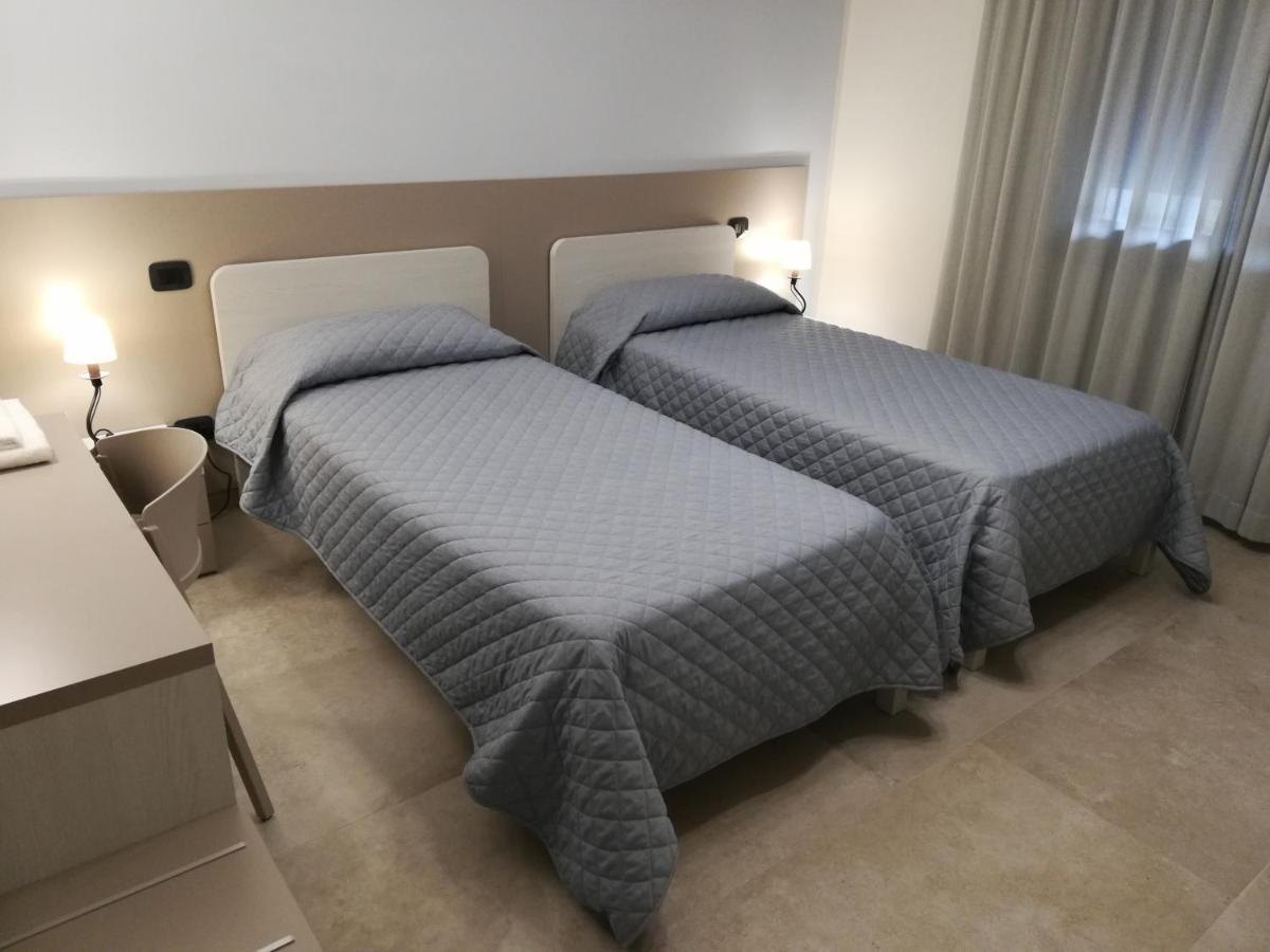 ホテル Borgo Barucchella Sant'Andra エクステリア 写真