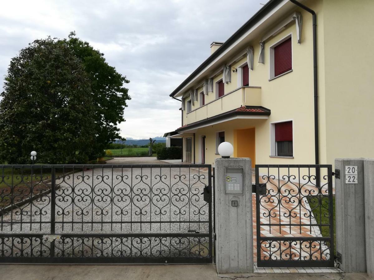 ホテル Borgo Barucchella Sant'Andra エクステリア 写真